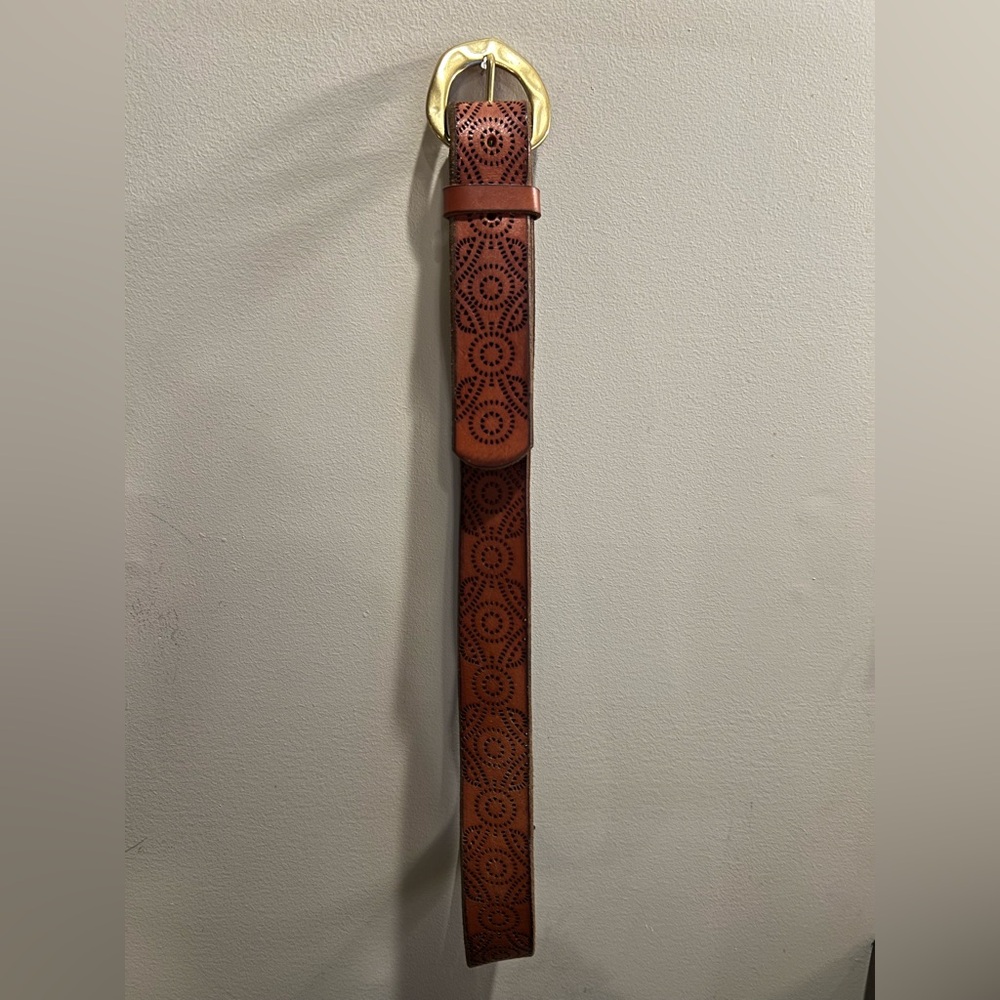 Lucky Brand Cleobella Brown Leather Belt with Gold Tone Buckle BUW0294